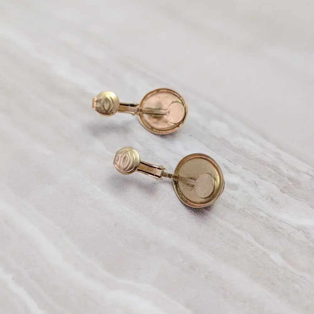 Vintage Clip On Earrings Gold Tone & Black Domed Oval - Really Pretty Earrings